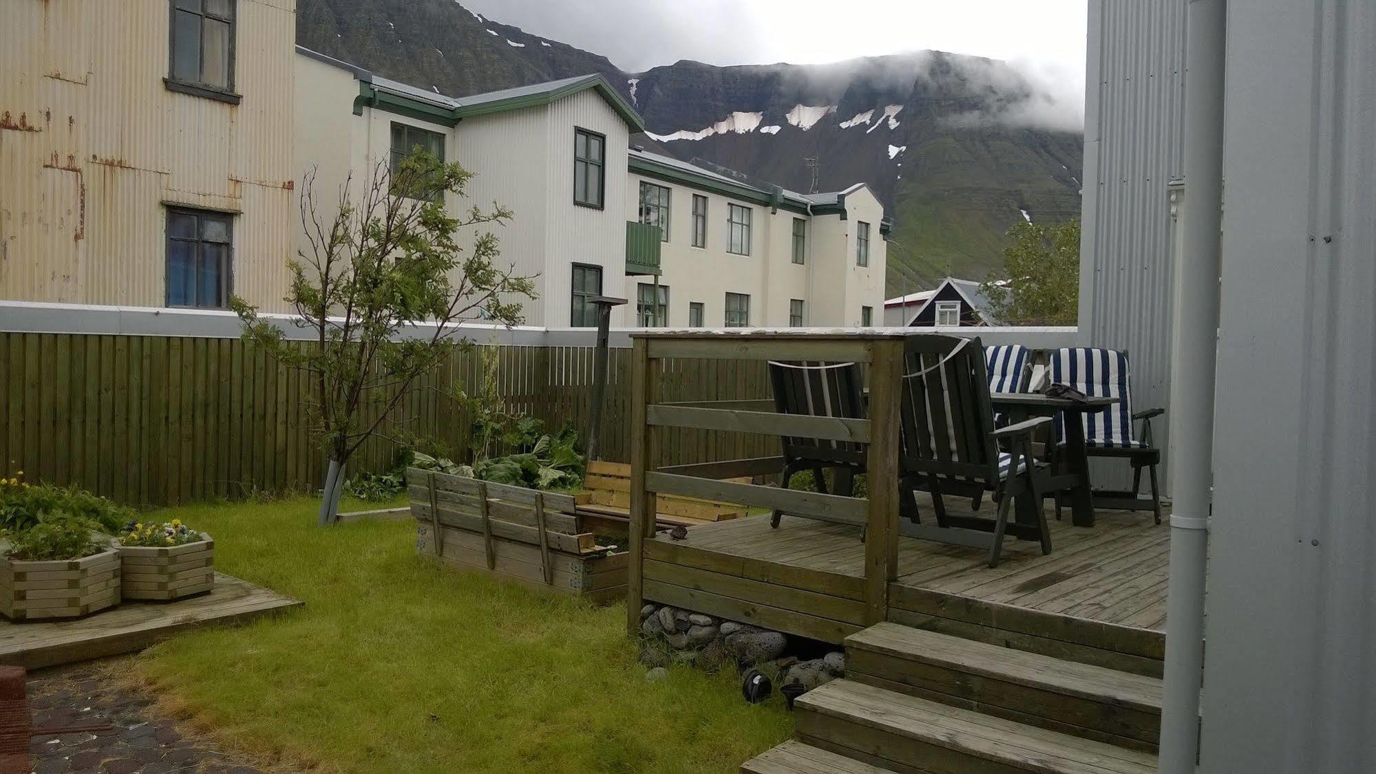 Private House With Private Garden Villa Ísafjörður Buitenkant foto