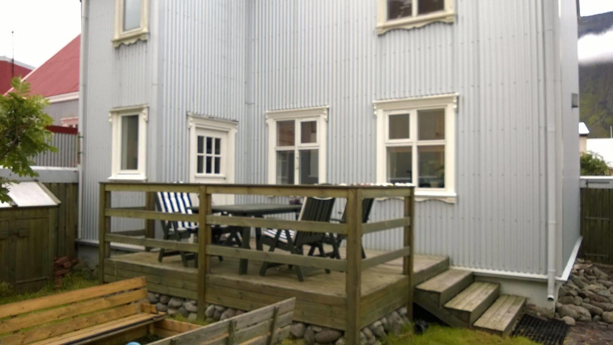 Private House With Private Garden Villa Ísafjörður Buitenkant foto